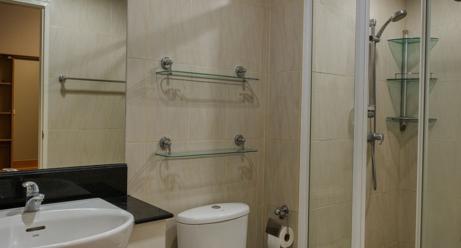For sale and for rent 1 bed condo in Yan Nawa, Bangkok
