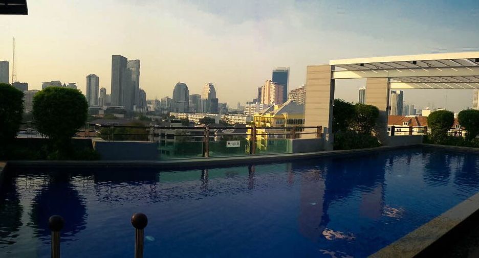 For sale and for rent 1 bed condo in Yan Nawa, Bangkok