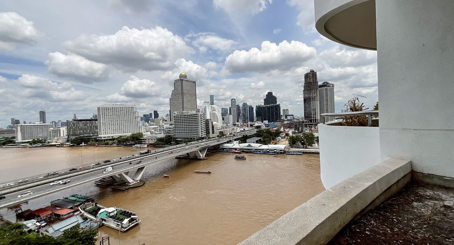 For sale 3 bedrooms condo in Sathon, Bangkok