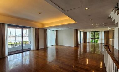 Condo en venta de 4 habitaciones en Yan Nawa, Bangkok