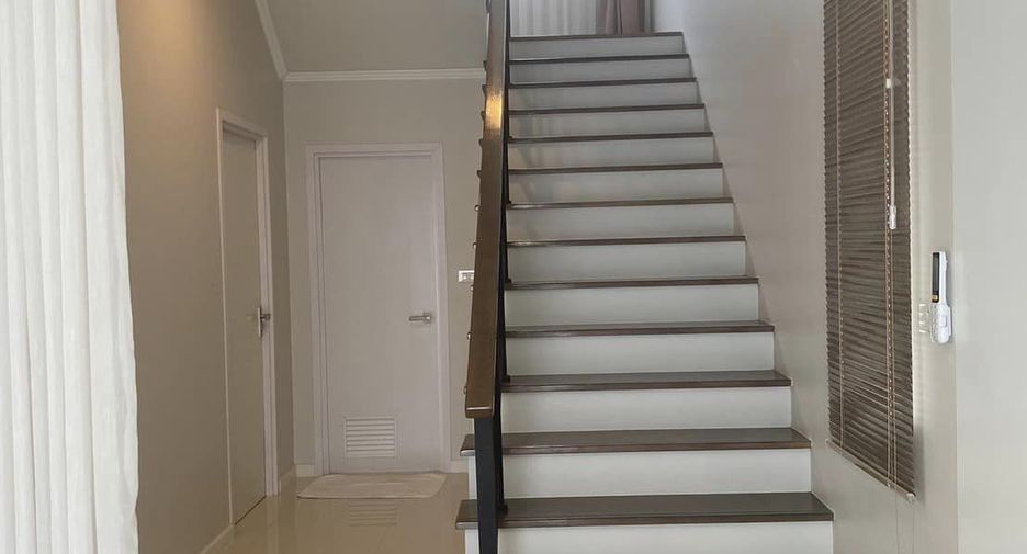 For sale and for rent 4 bedrooms house in Khlong Sam Wa, Bangkok