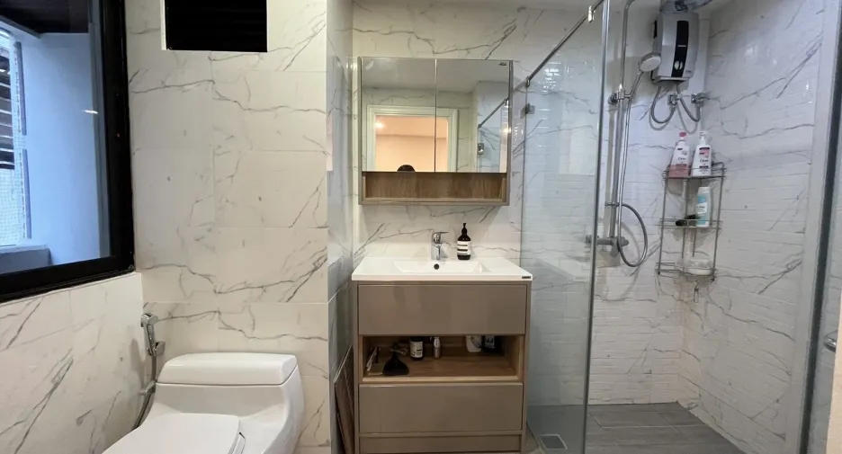 For sale 2 bedrooms condo in Watthana, Bangkok