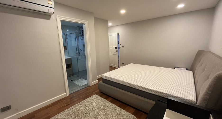 For sale 2 bedrooms condo in Watthana, Bangkok