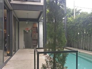 Villa en venta y en alquiler de 7 habitaciones en Watthana, Bangkok
