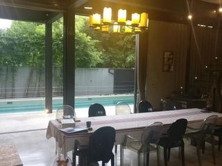 Villa en venta y en alquiler de 7 habitaciones en Watthana, Bangkok