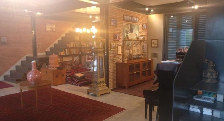 Villa en venta y en alquiler de 7 habitaciones en Watthana, Bangkok