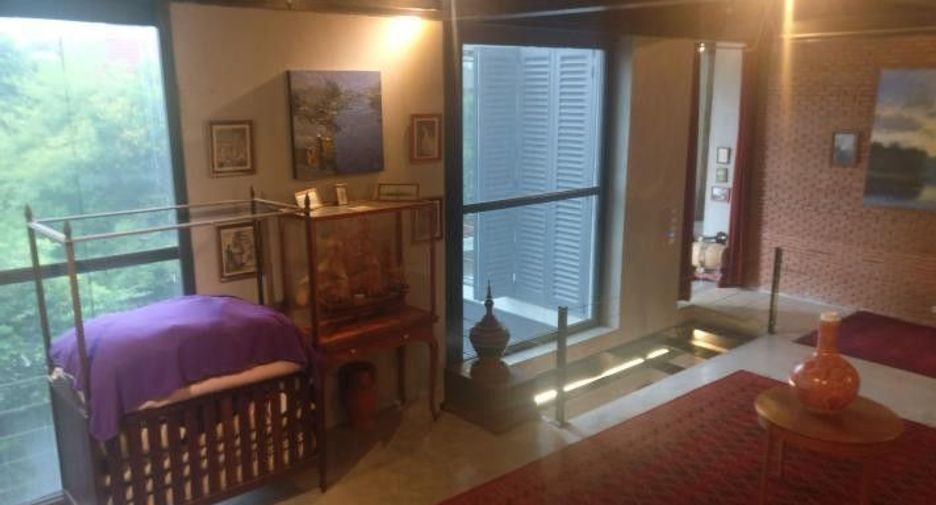 Villa en venta y en alquiler de 7 habitaciones en Watthana, Bangkok