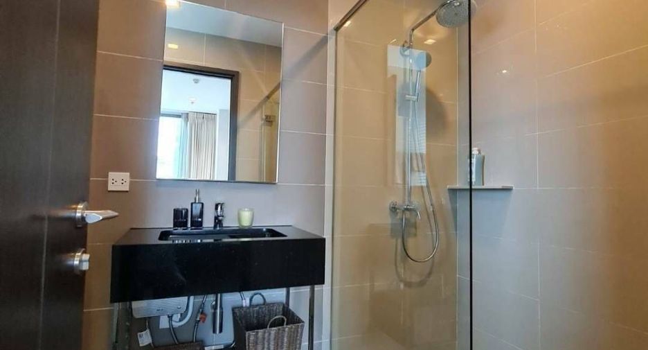 For rent 1 bed condo in Khlong Toei, Bangkok