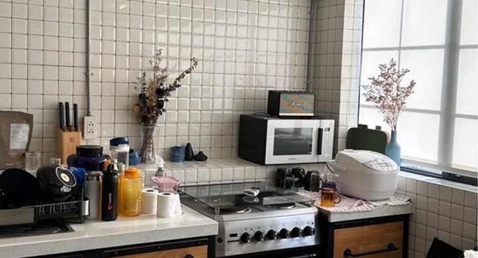 For sale 4 bedrooms townhouse in Yan Nawa, Bangkok