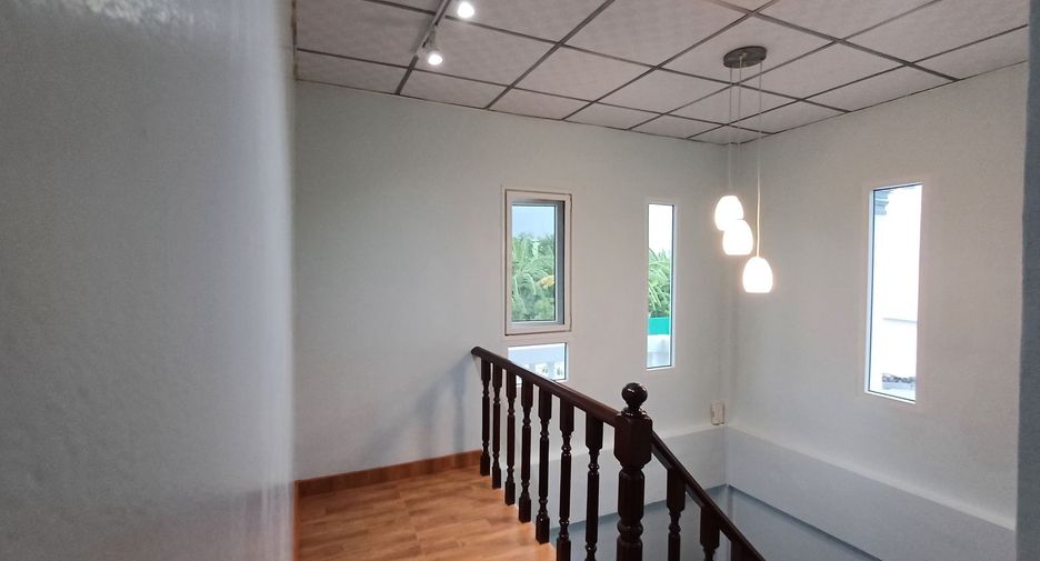 出租 6 卧室 独立屋 在 Phra Khanong, 曼谷