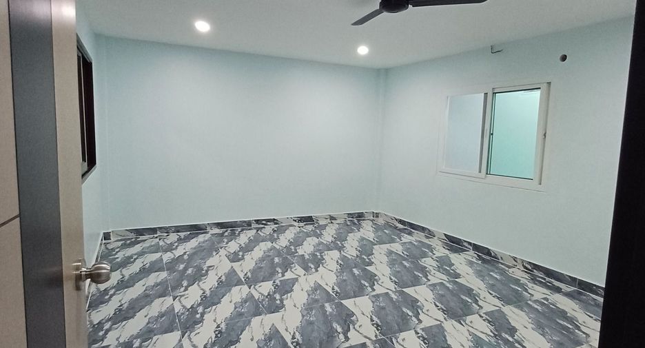 出租 6 卧室 独立屋 在 Phra Khanong, 曼谷
