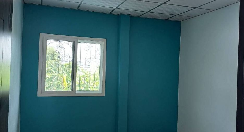 出租 6 卧室 独立屋 在 Phra Khanong, 曼谷