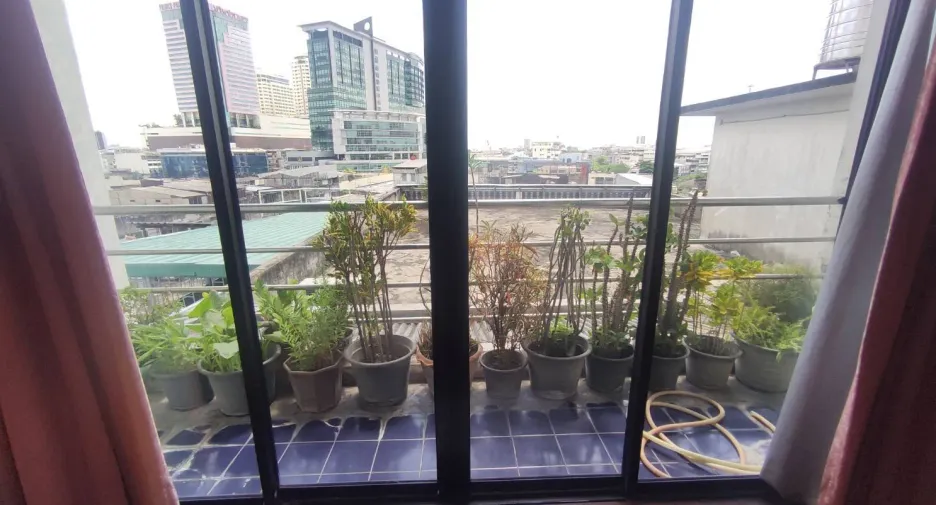 For sale 5 bedrooms retail Space in Ratchathewi, Bangkok
