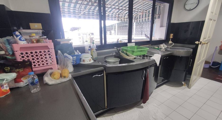 Gewerbefläche zum Kauf mit 5 Zimmer in Ratchathewi, Bangkok