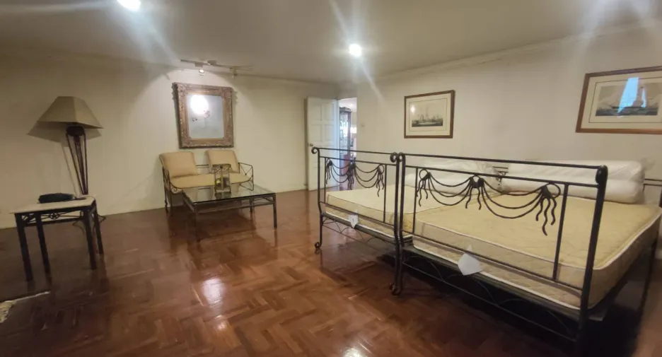 Gewerbefläche zum Kauf mit 5 Zimmer in Ratchathewi, Bangkok