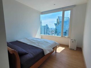 For rent 2 bedrooms condo in Ratchathewi, Bangkok