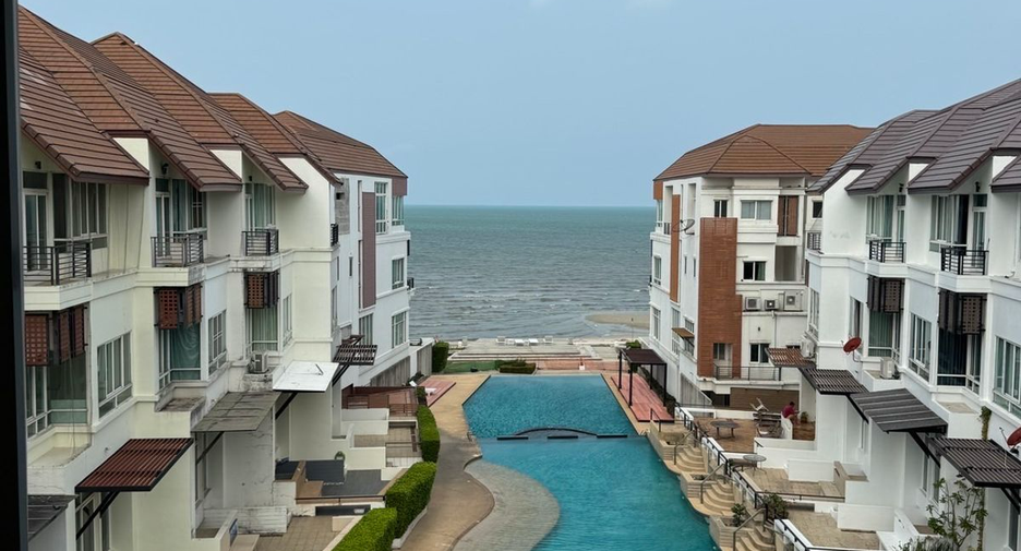 À louer 5 chambres villa à Si Racha, Chonburi