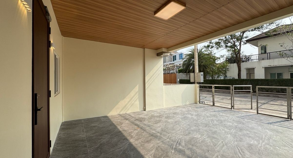 For rent 5 bedrooms villa in Si Racha, Chonburi