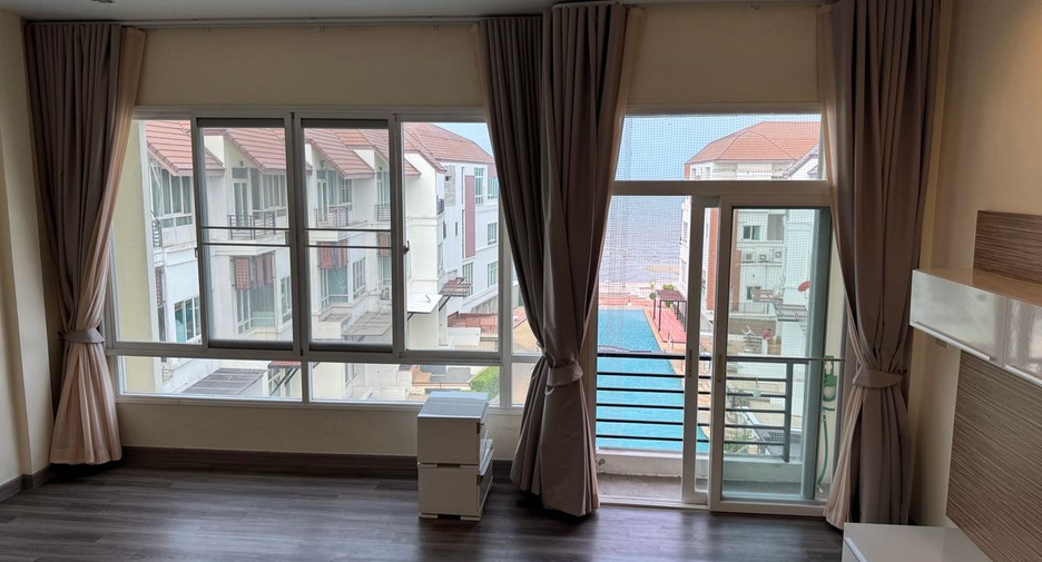 For rent 5 bedrooms villa in Si Racha, Chonburi