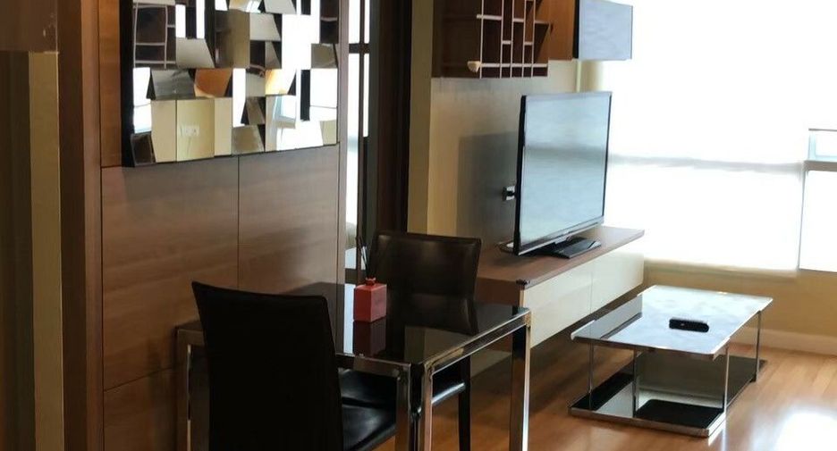 Condo en venta y en alquiler de 2 habitaciones en Khlong Toei, Bangkok