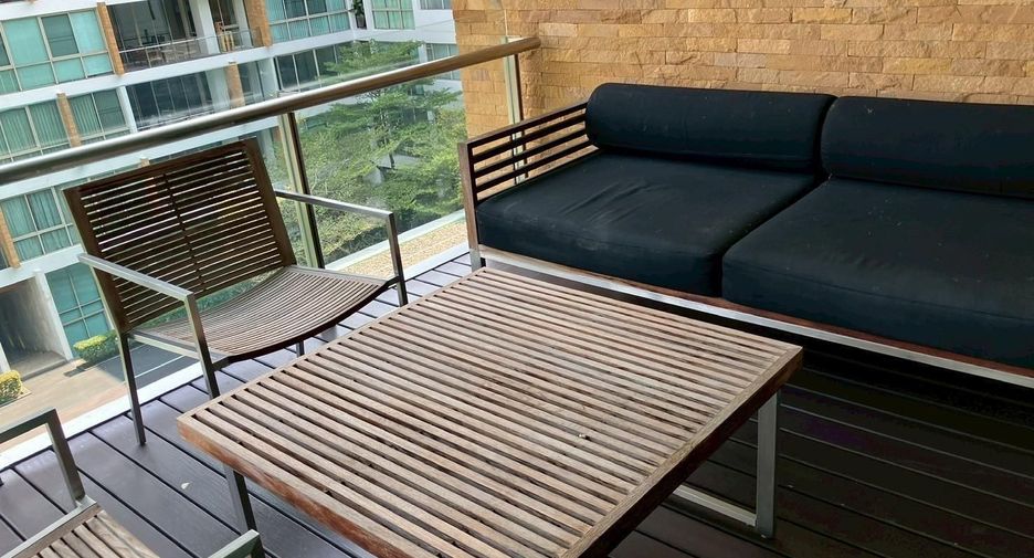 For rent 3 bedrooms condo in Khlong Toei, Bangkok