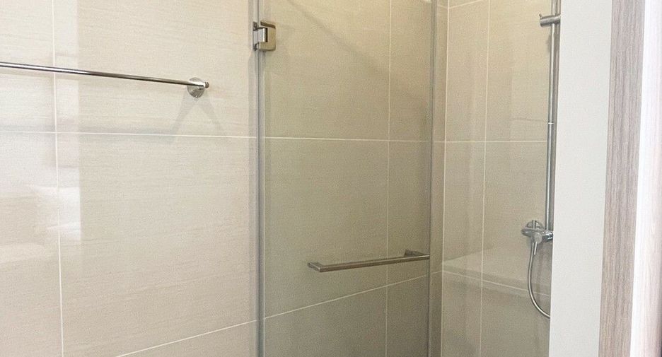 Wohnung zur Miete mit Studio in Khlong Toei, Bangkok
