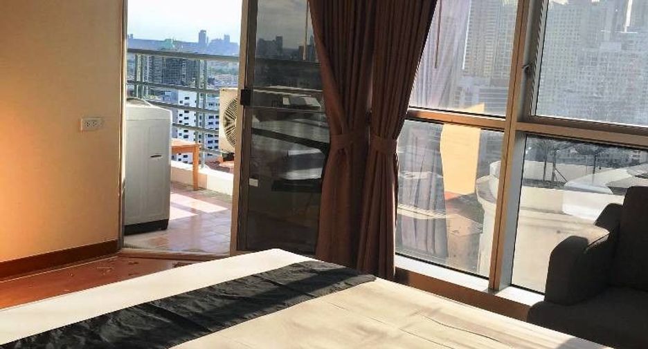 Wohnung zur Miete mit 3 Zimmer in Khlong Toei, Bangkok