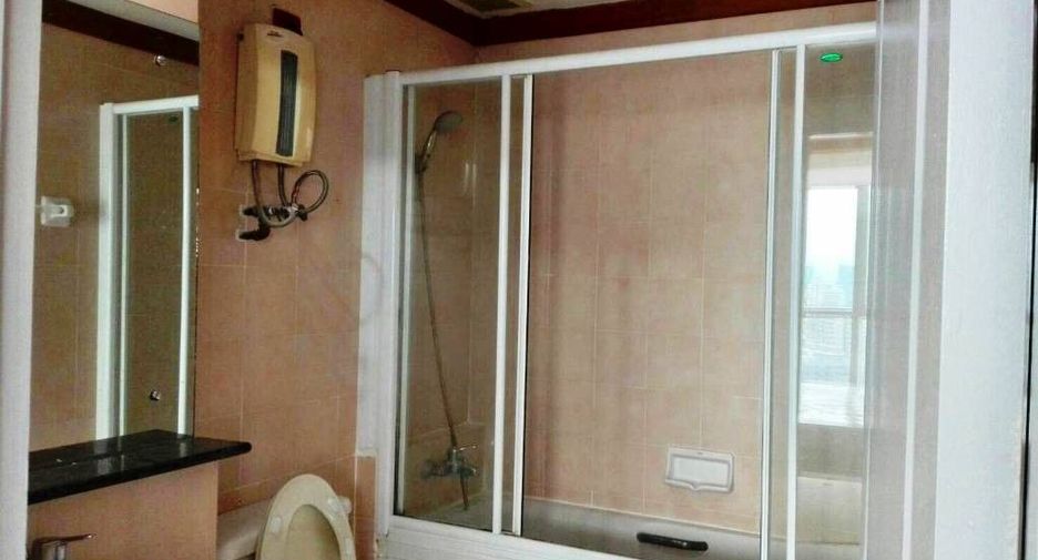 Wohnung zur Miete mit 3 Zimmer in Khlong Toei, Bangkok