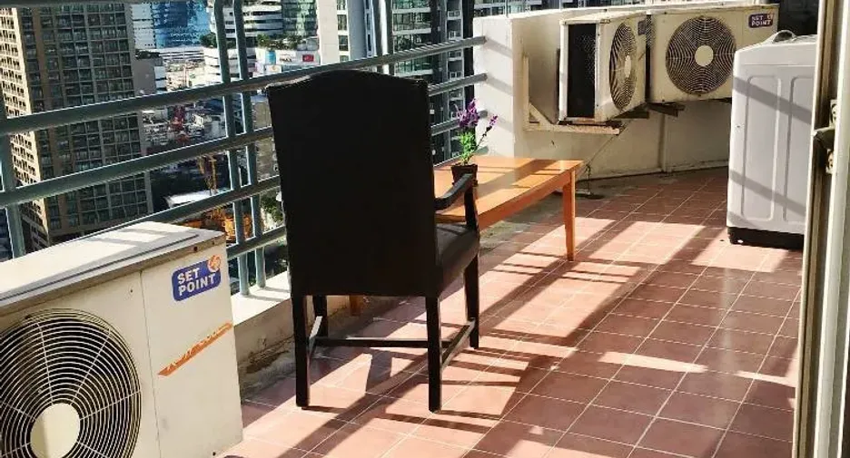 Wohnung zur Miete mit 3 Zimmer in Khlong Toei, Bangkok