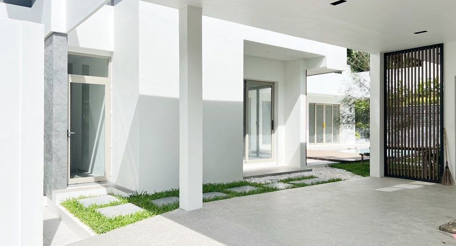 For sale and for rent 5 bedrooms villa in Kathu, Phuket