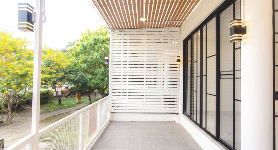 For sale 3 bedrooms townhouse in Bueng Kum, Bangkok