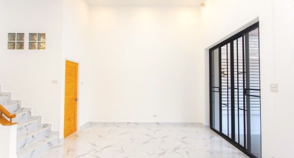 For sale 3 bedrooms townhouse in Bueng Kum, Bangkok