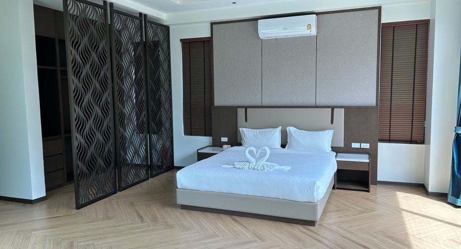 Villa en alquiler de 4 habitaciones en Bang Lamung, Chonburi