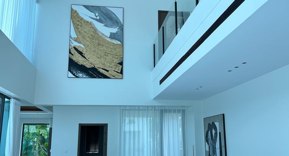 Villa en alquiler de 4 habitaciones en Bang Lamung, Chonburi