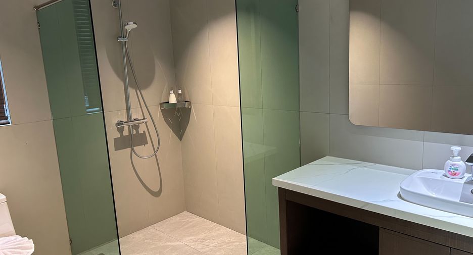 Villa en alquiler de 4 habitaciones en Bang Lamung, Chonburi