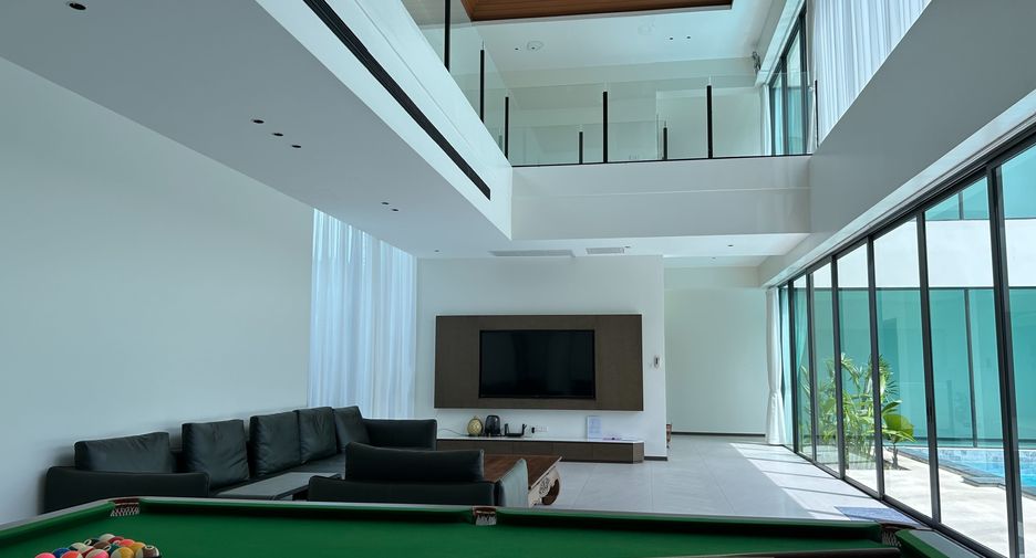 Villa en alquiler de 4 habitaciones en Bang Lamung, Chonburi