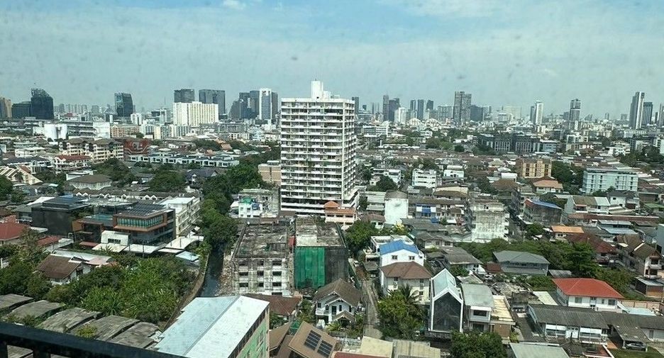 出售 1 卧室 公寓 在 Din Daeng, 曼谷
