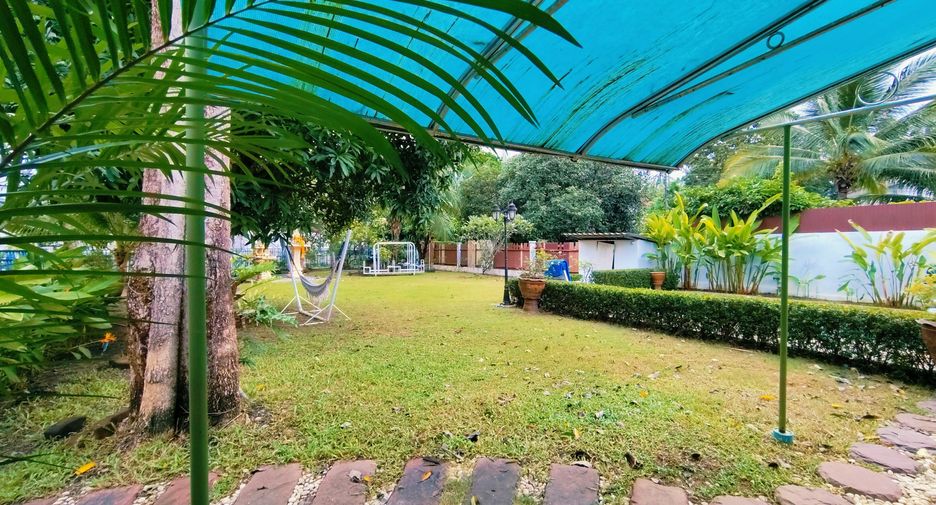 For rent 2 bedrooms villa in Mueang Phuket, Phuket