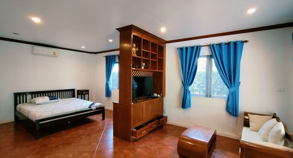 For rent 2 bedrooms villa in Mueang Phuket, Phuket