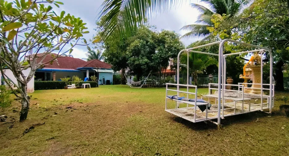 For rent 2 bedrooms villa in Mueang Phuket, Phuket
