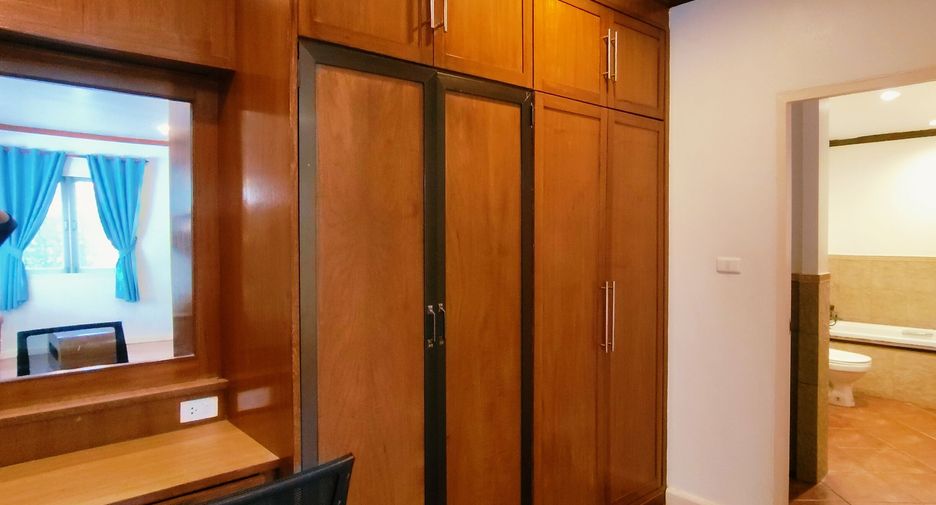 For rent 2 bedrooms villa in Mueang Phuket, Phuket