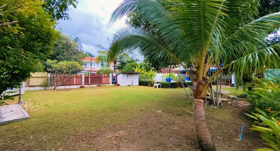 For rent 2 bedrooms villa in Mueang Phuket, Phuket