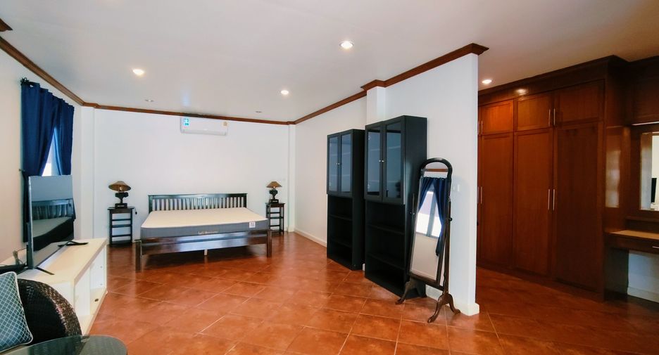 For rent 2 bedrooms villa in Mueang Phuket, Phuket