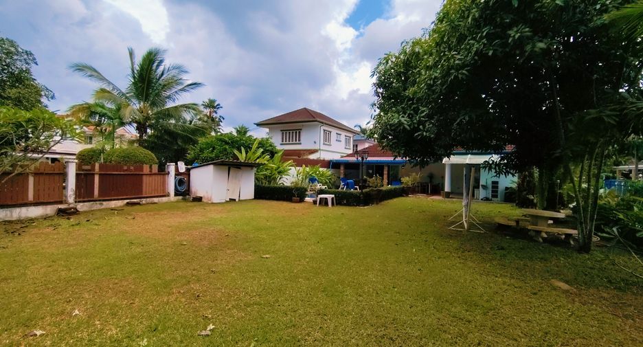 For rent 2 bedrooms villa in Mueang Phuket, Phuket