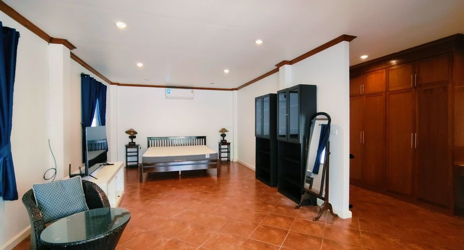 For rent 2 bedrooms villa in Mueang Phuket, Phuket