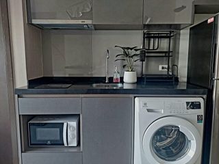À louer 1 chambre condo à Huai Khwang, Bangkok