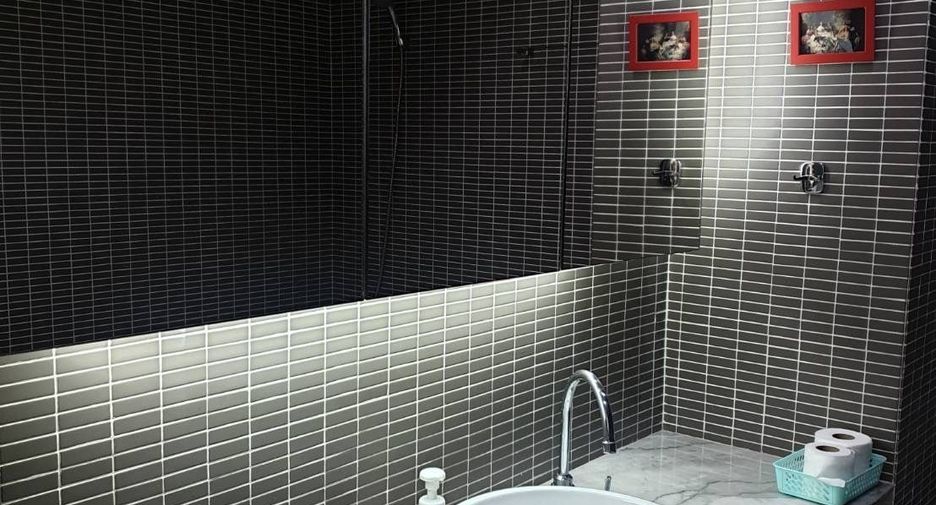 Condo en alquiler de 2 habitaciones en Khlong Toei, Bangkok
