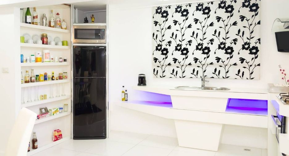 Reihenhaus zum Kauf und zur Miete mit 4 Zimmer in Bang Lamung, Chonburi