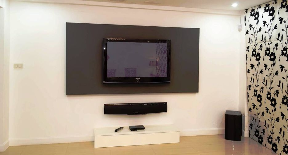 Reihenhaus zum Kauf und zur Miete mit 4 Zimmer in Bang Lamung, Chonburi