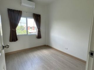 For rent 3 bedrooms townhouse in Don Mueang, Bangkok